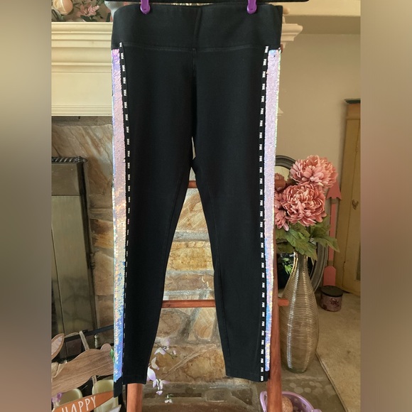 RARE VS PINK Iridescent to Silver Sequins Bling Yoga Leggings Medium - Picture 3 of 14